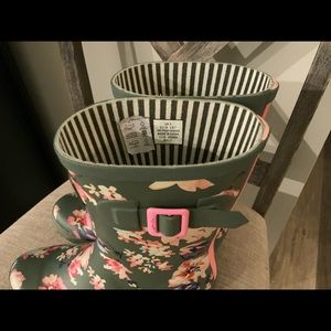 Joules floral print rain/garden boots